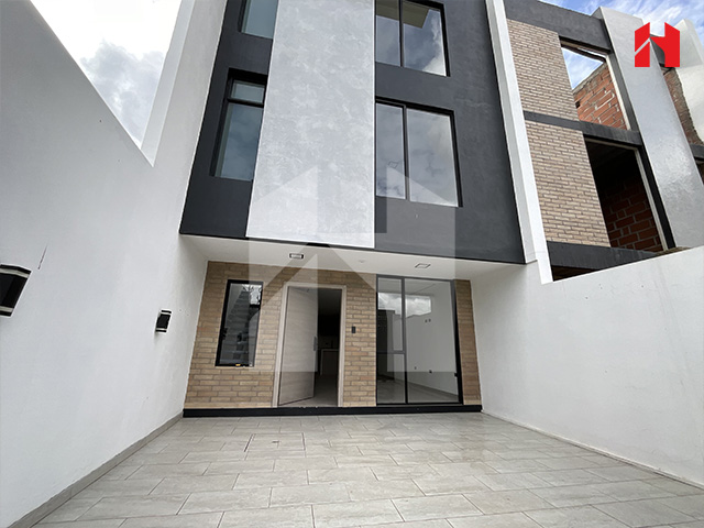 Vendo casa en Cuenca sector Medio Ejido (CV3670)