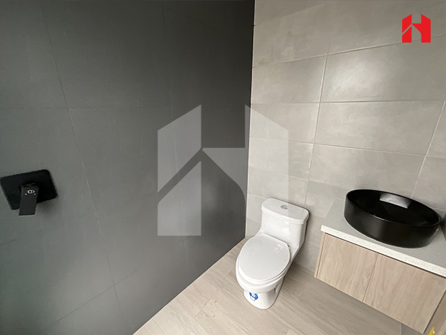 Vendo casa en Cuenca sector Medio Ejido (CV3670)