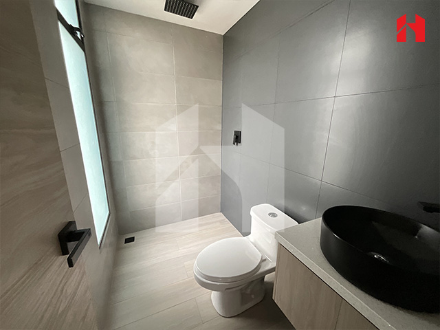 Vendo casa en Cuenca sector Medio Ejido (CV3670)