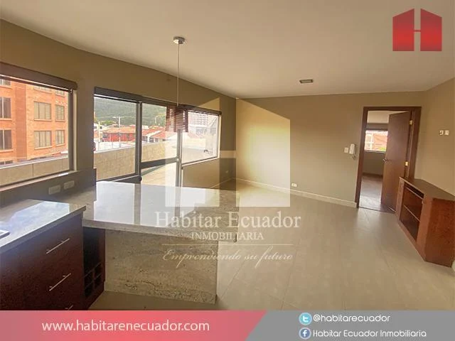 Arriendo Suite con terraza en Cuenca sector Av.12 Octubre (AR3319)