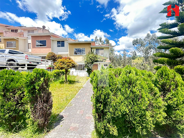 Vendo Casa Dentro De Condominio En Cuenca – Sector Los Cerezos (CV3993)