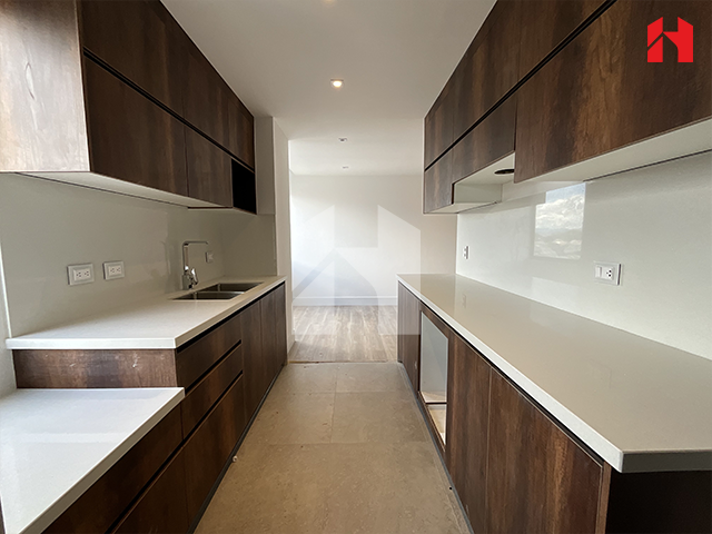 Vendo suite excelente ubicación en Cuenca – sector Av. de las Américas (DP4009)