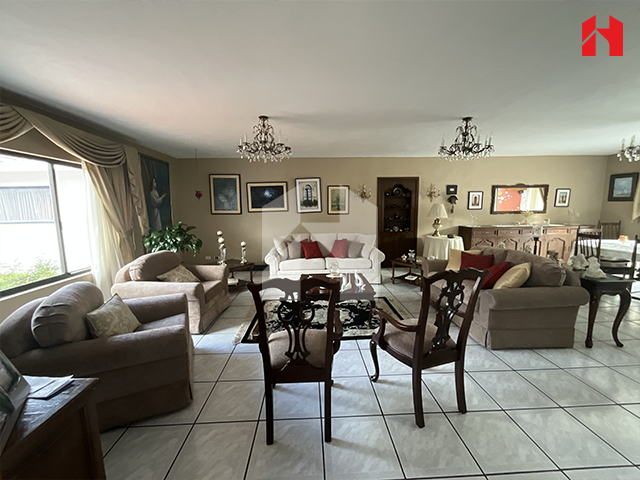 Vendo casa en Cuenca – sector Av. Ordoñez Lasso (CV3989)