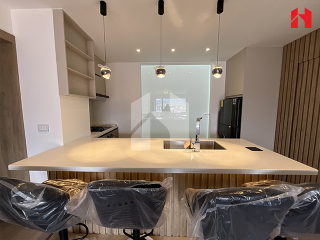Vendo suite excelente ubicación en Cuenca –  sector Av. de las Américas (DP4008)