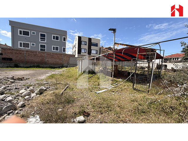 Vendo terreno en Cuenca – Sector Isabela Católica (ST3988)