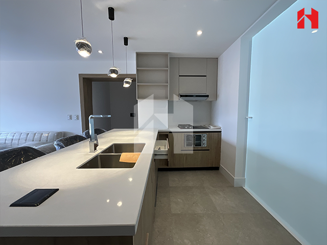 Vendo suite excelente ubicación en Cuenca –  sector Av. de las Américas (DP4008)