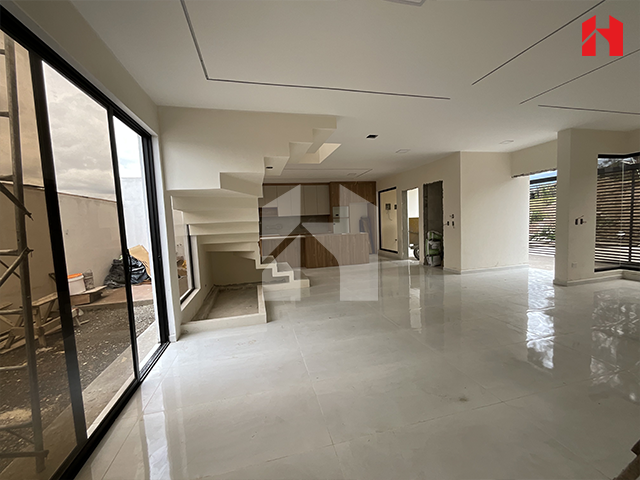 Vendo hermosa casa en Cuenca – sector Las Pencas (CV3942)