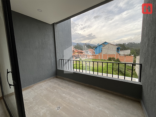 Vendo casa en Cuenca sector Mall de Racar. Aplica crédito VIP (CV3814)