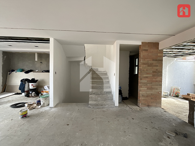 Vendo casa moderna en Cuenca – EMOV MISICATA (CV3906)