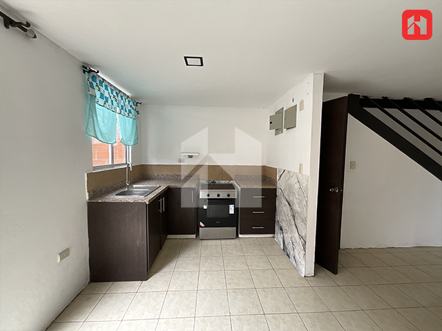 Vendo casa en #Cuenca – Sector Condominio Los Capulíes (CV4032)