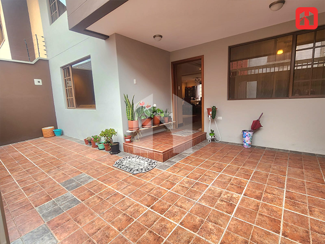 Vendo casa en Cuenca – sector diario El Tiempo (CV4053)
