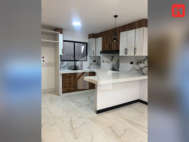 Vendo casa rentera de 3 departamentos en Cuenca – sector Feria Libre (CC4050)