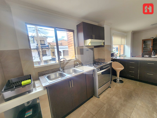 Arriendo departamento semi amoblado en Cuenca – sector 1ro de Mayo Quinta Lucrecia (AR4047)