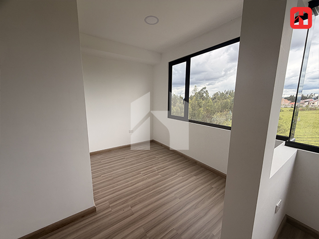 Vendo casa en Cuenca – sector Mall de Racar (CV4041)