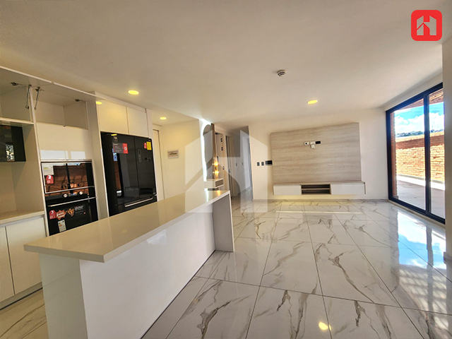 Vendo departamento de lujo en Cuenca – sector El Batán (DP4054)