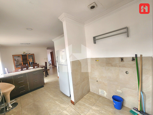 Arriendo departamento semi amoblado en Cuenca – sector 1ro de Mayo Quinta Lucrecia (AR4047)