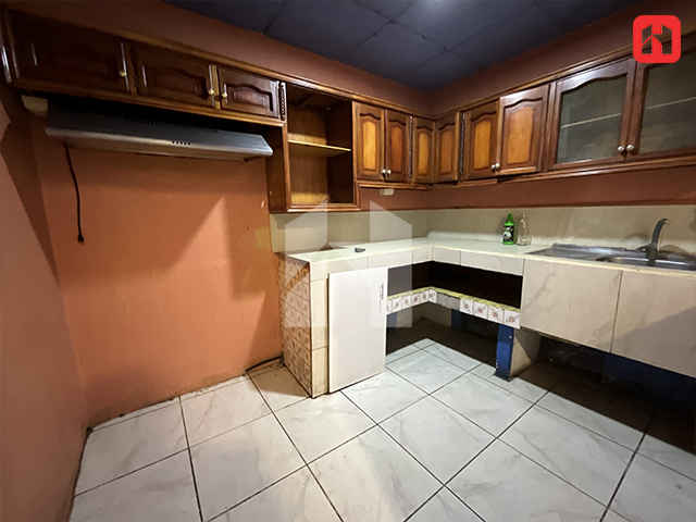 Vendo casa en #Cuenca – Sector Colegio Manuel J. Calle (CV4051)