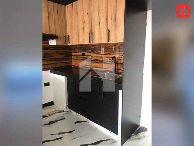 Vendo casa rentera de 3 departamentos en Cuenca – sector Feria Libre (CC4050)