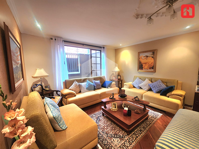 Vendo casa en Cuenca – sector diario El Tiempo (CV4053)