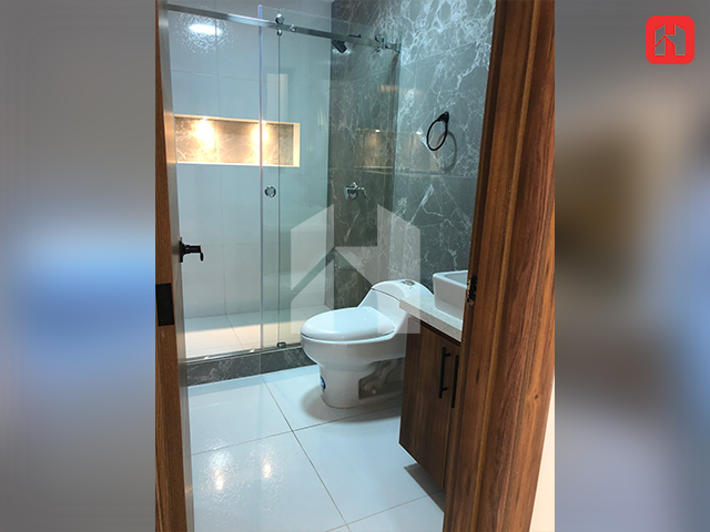 Vendo casa rentera de 3 departamentos en Cuenca – sector Feria Libre (CC4050)