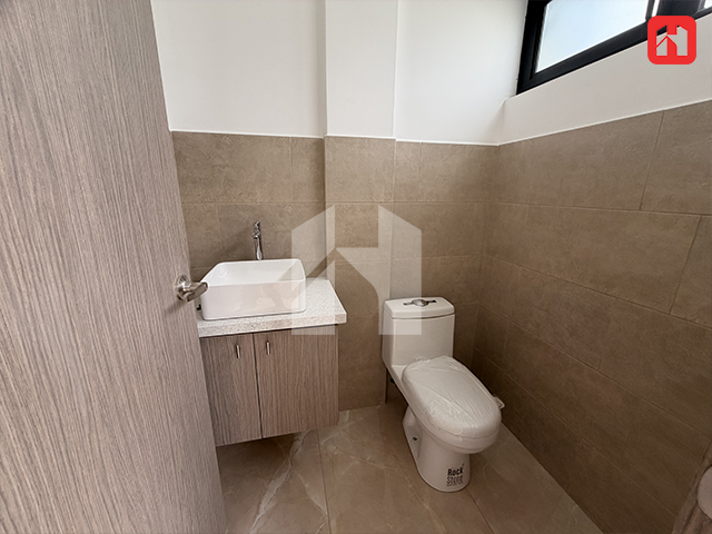 Vendo casa en Cuenca – sector Mall de Racar (CV4041)