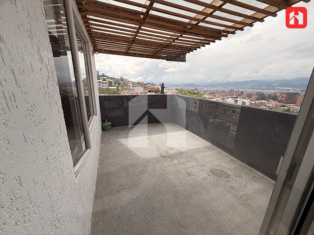 Arriendo departamento Dúplex en Cuenca amoblado – Sector Av. del Tejar (AR4056)