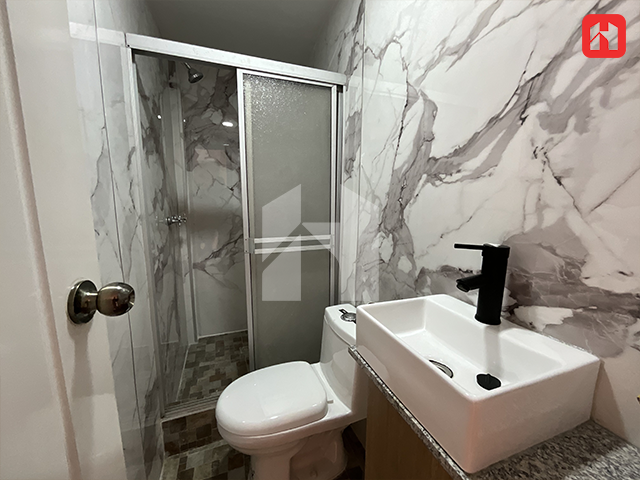 Vendo casa rentera en #Cuenca – Sector Mall de Racar (CC4063)