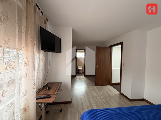 Arriendo departamento Dúplex en Cuenca amoblado – Sector Av. del Tejar (AR4056)