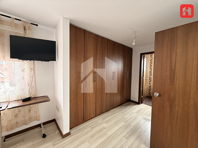 Arriendo departamento Dúplex en Cuenca amoblado – Sector Av. del Tejar (AR4056)