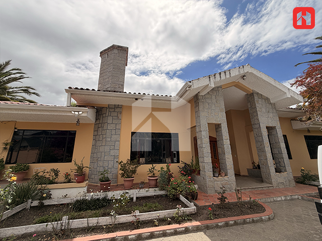 Vendo terreno con casa en Cuenca – Sector Challuabamba (ST4074)
