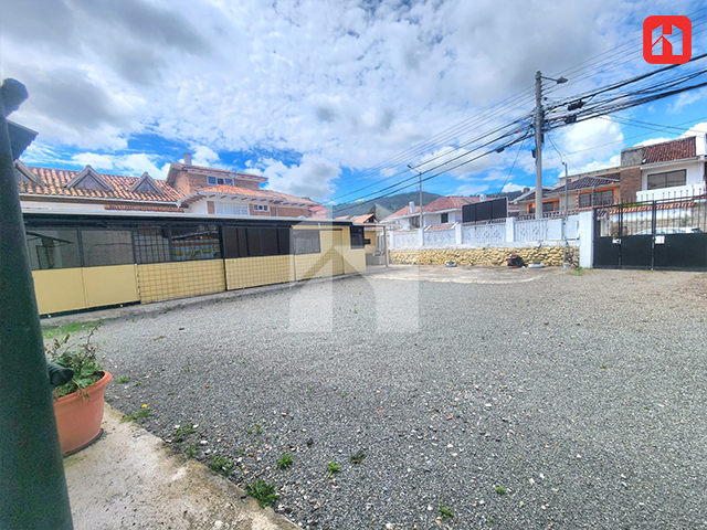 Vendo terreno en Cuenca – Sector Av. 10 de Agosto (ST4067)