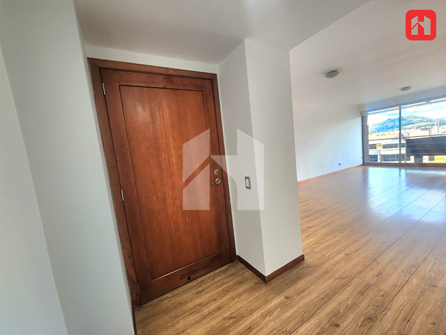 Vendo departamento en Cuenca – Sector Gran Colombia, Zona Rosa (DP4078)