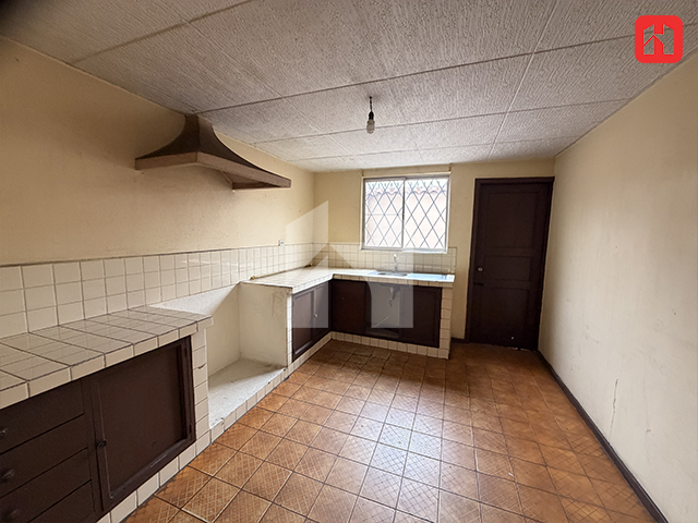 Vendo casa en Cuenca – Sector Coliseo Jeferson Pérez (CV4075)