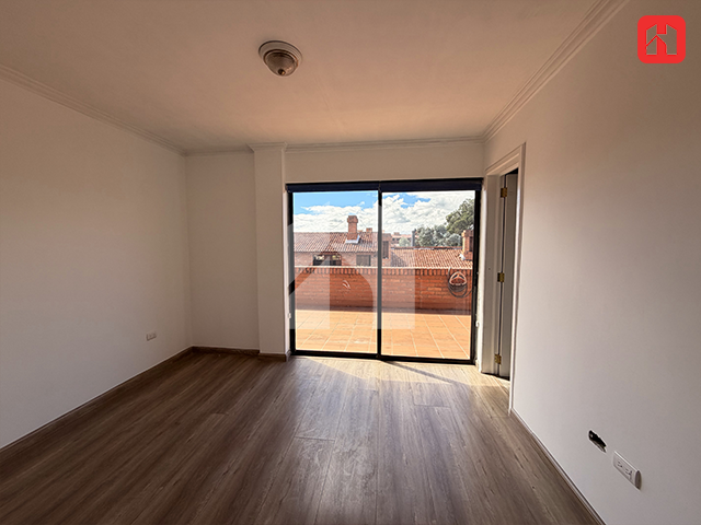 🏡 Vendo Departamento triplex en Cuenca – Sector el Punto  (DP3938)