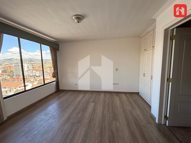 🏡 Vendo Departamento triplex en Cuenca – Sector el Punto  (DP3938)