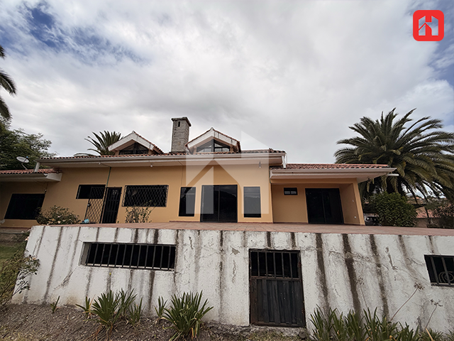 Vendo terreno con casa en Cuenca – Sector Challuabamba (ST4074)