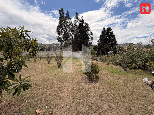 Vendo terreno con casa en Cuenca – Sector Challuabamba (ST4074)
