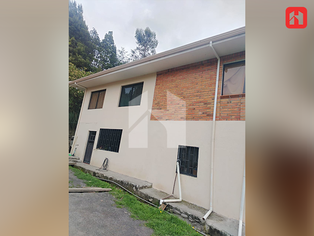 Vendo casa con amplio terreno en Tarqui – Sector El Verde (CV4077)