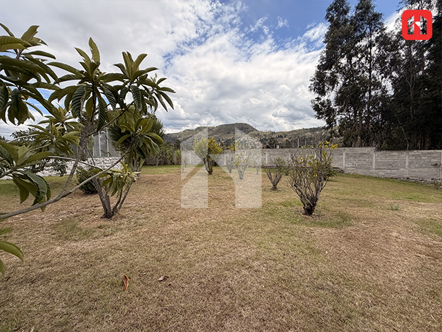 Vendo terreno con casa en Cuenca – Sector Challuabamba (ST4074)