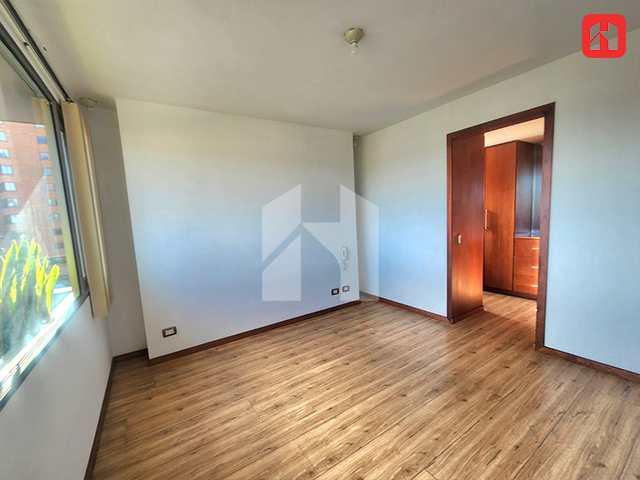 Vendo departamento en Cuenca – Sector Gran Colombia, Zona Rosa (DP4078)