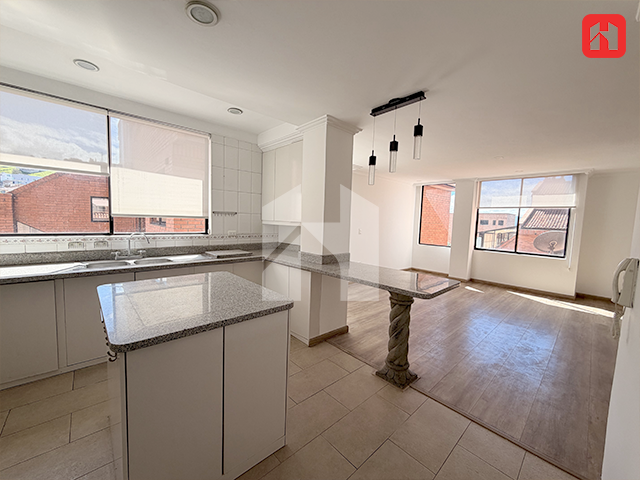 🏡 Vendo Departamento triplex en Cuenca – Sector el Punto  (DP3938)