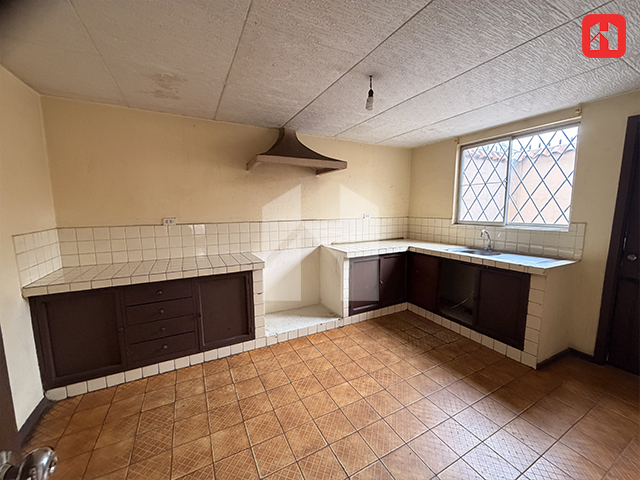 Vendo casa en Cuenca – Sector Coliseo Jeferson Pérez (CV4075)