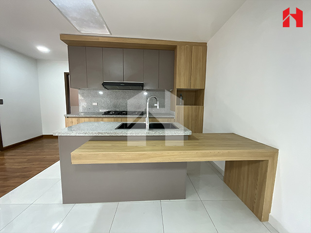 Rento departamento en Cuenca sector Puertas del Sol (AR3290)