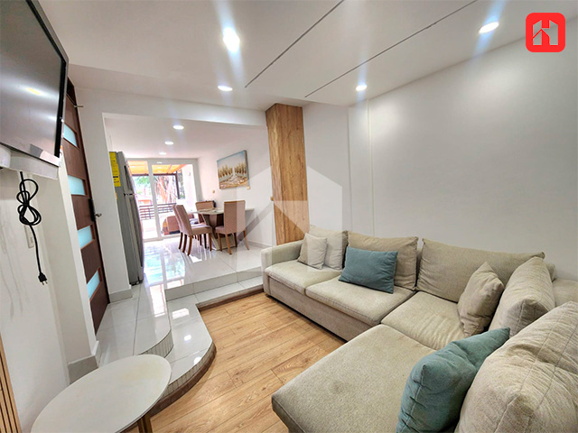 Arriendo departamento amoblado en Cuenca sector Av. Solano (AR4090)