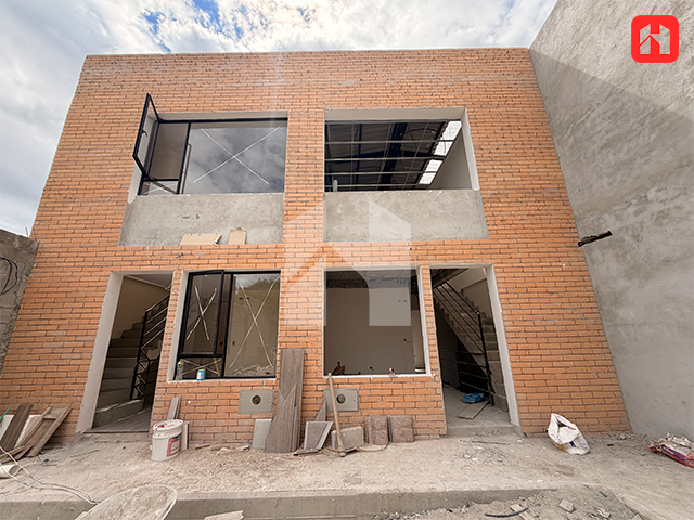 Vendo casa en Cuenca sector Quinta Chica.Aplica crédito VIP (CV3817)