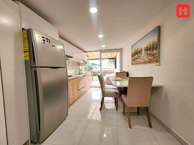 Arriendo departamento amoblado en Cuenca sector Av. Solano (AR4090)
