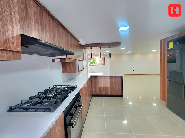 Rento departamento dúplex semi amoblado en Cuenca – Sector Ordoñez Lasso (AR4105)