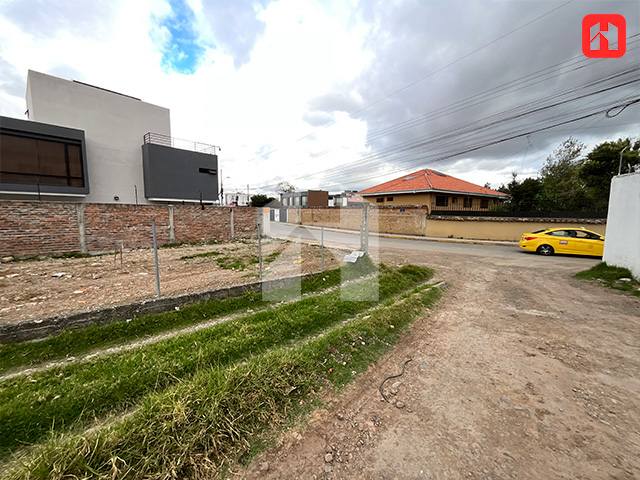 Vendo terreno en Cuenca sector Río Amarillo (ST4130)