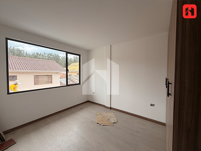 Vendo casa dentro de urbanización privada en Cuenca – Sector Ochoa León(CV4085)