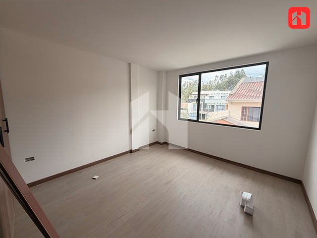 Vendo casa dentro de urbanización privada en Cuenca – Sector Ochoa León(CV4085)